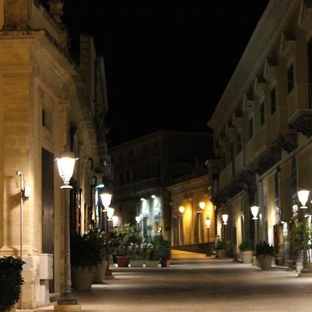 La Casa Del Nespolo Villa Ragusa Luaran gambar