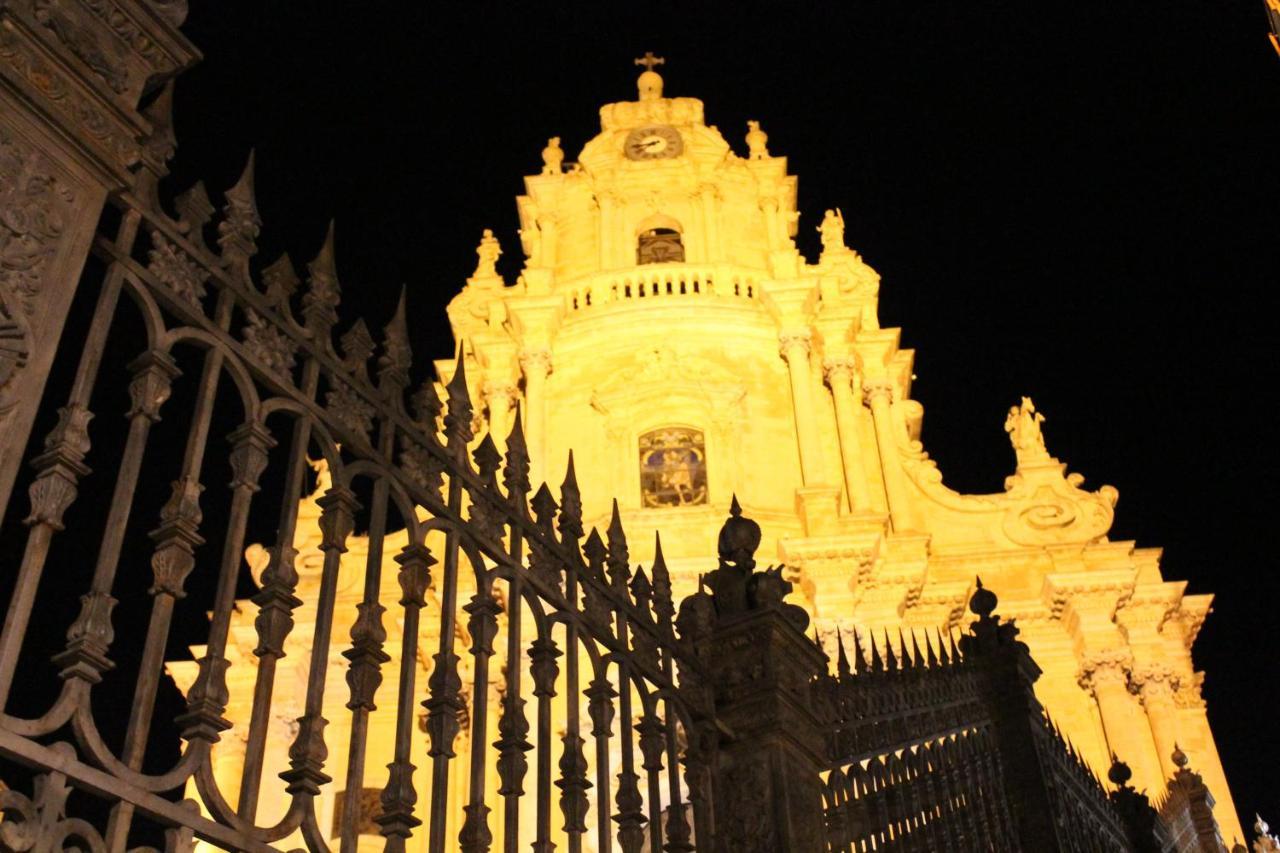 La Casa Del Nespolo Villa Ragusa Luaran gambar
